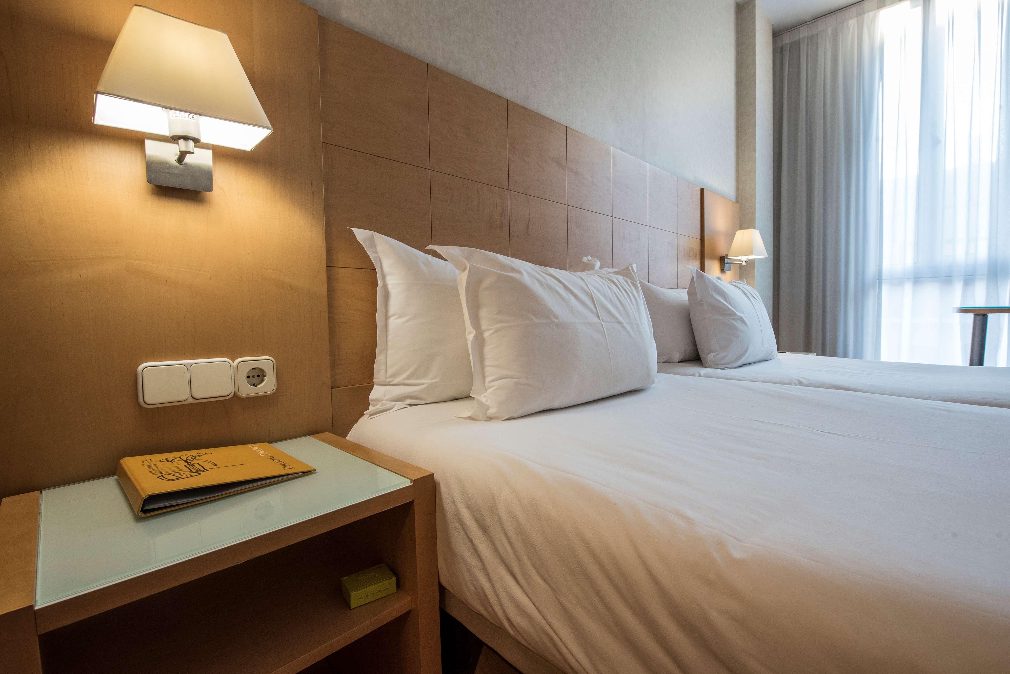 Silken Sant Gervasi Hotel Barcelona Exterior photo