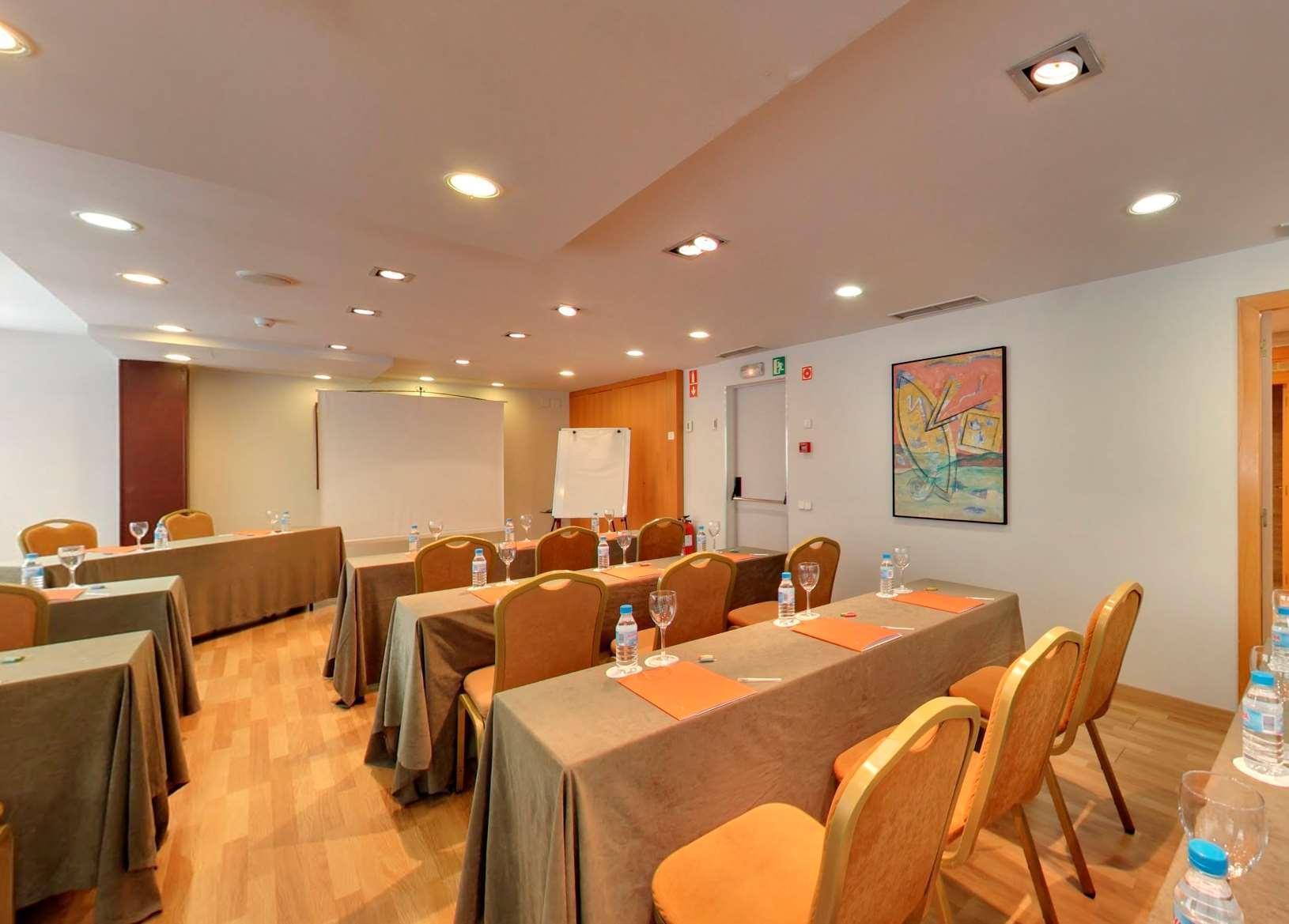 Silken Sant Gervasi Hotel Barcelona Exterior photo