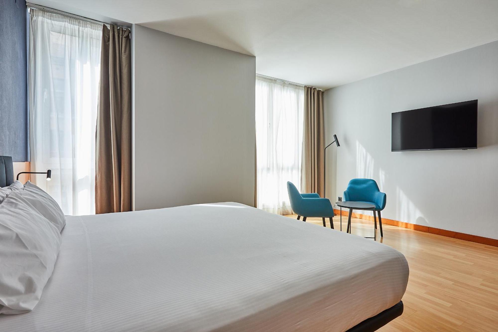Silken Sant Gervasi Hotel Barcelona Exterior photo