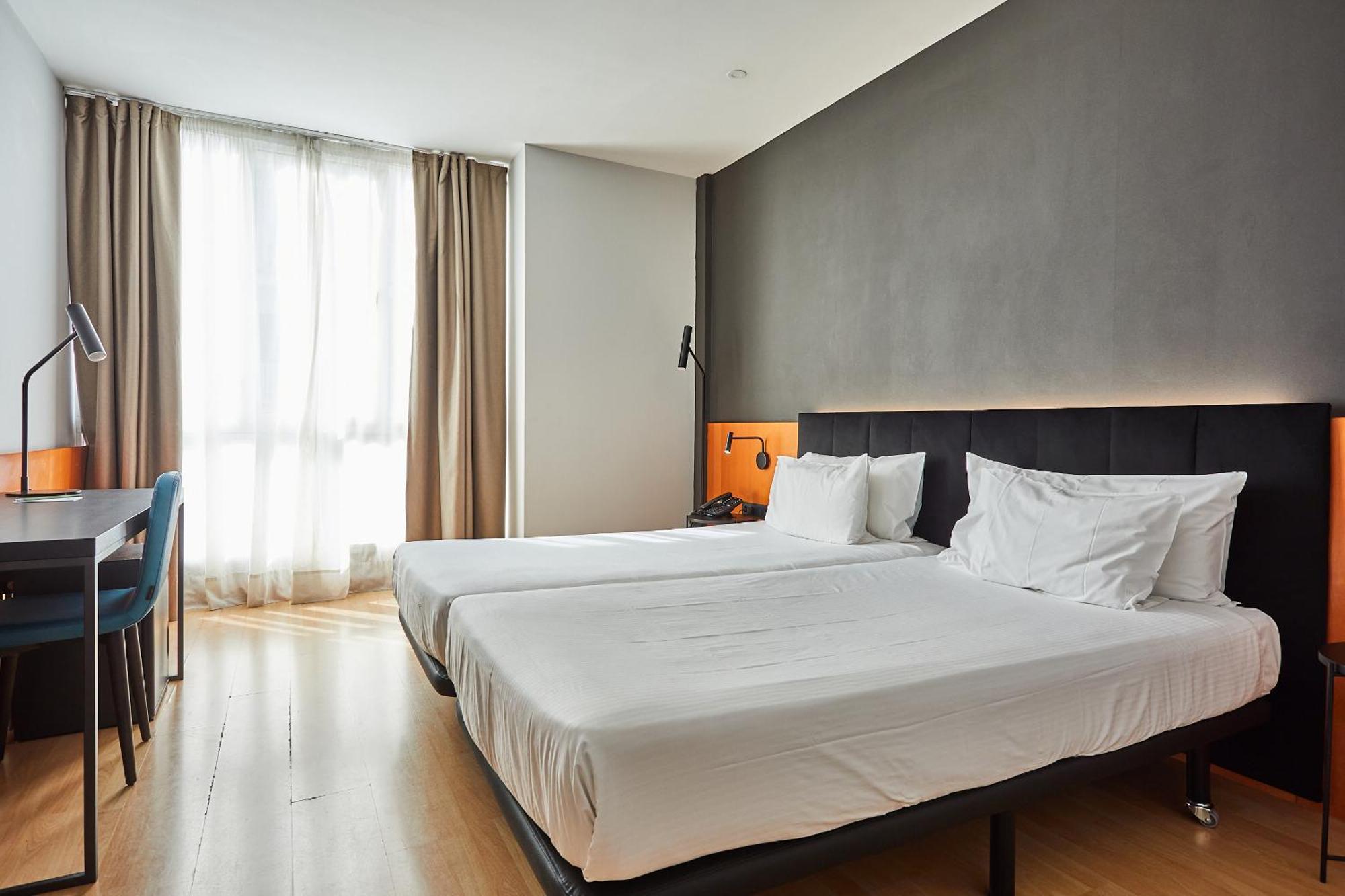 Silken Sant Gervasi Hotel Barcelona Exterior photo