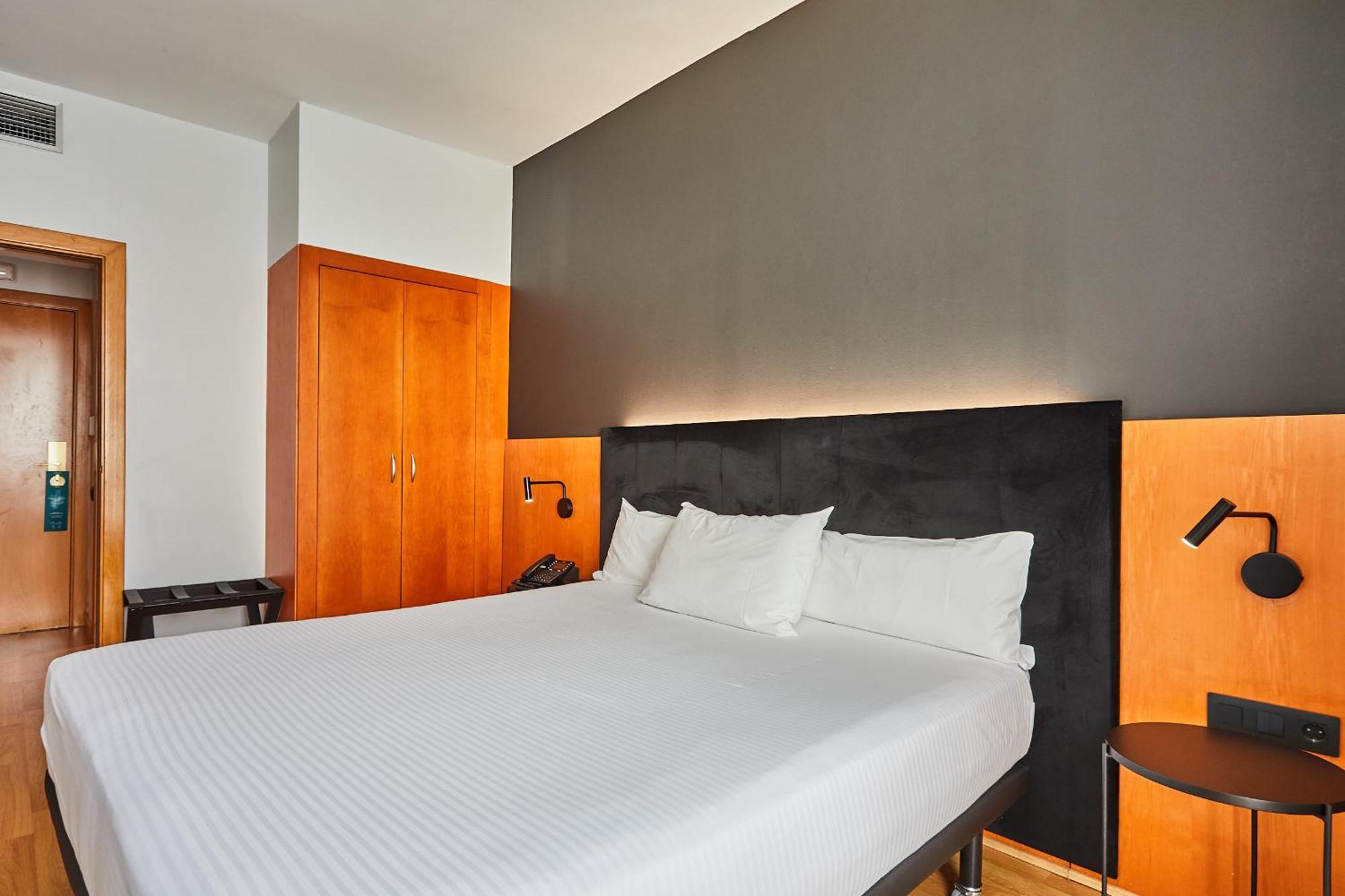 Silken Sant Gervasi Hotel Barcelona Exterior photo