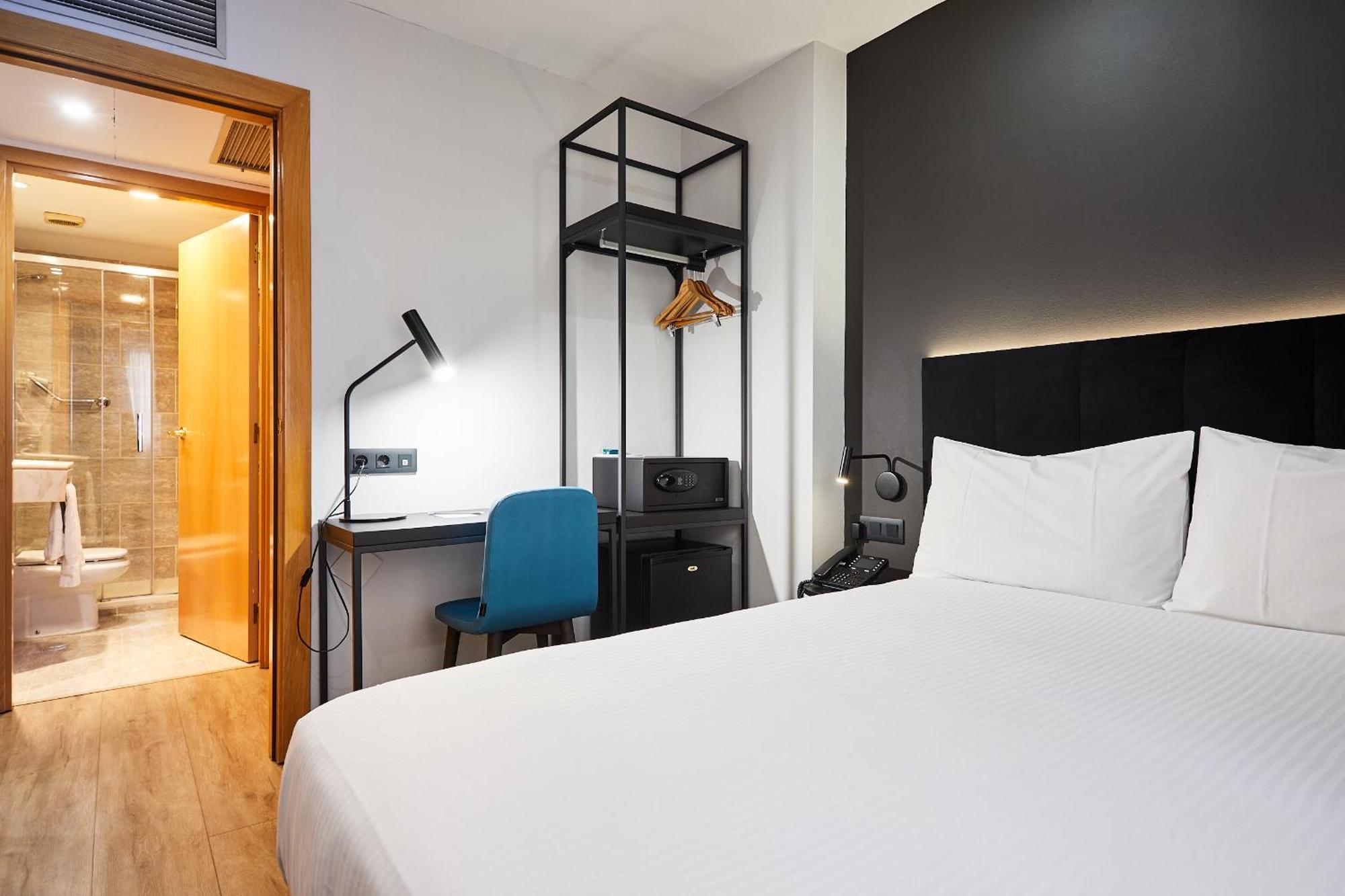 Silken Sant Gervasi Hotel Barcelona Exterior photo