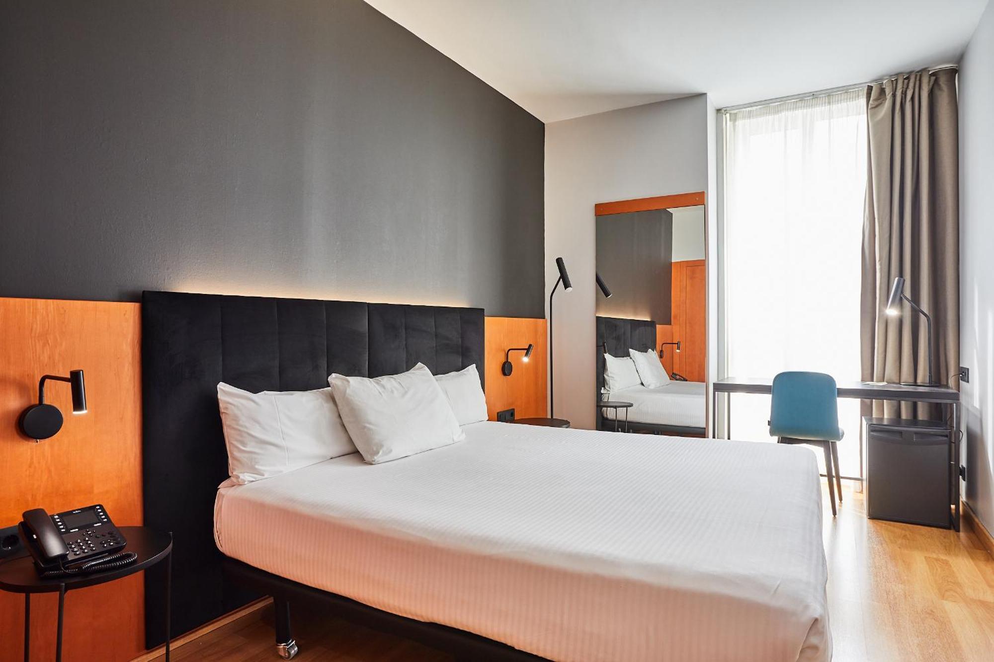Silken Sant Gervasi Hotel Barcelona Exterior photo